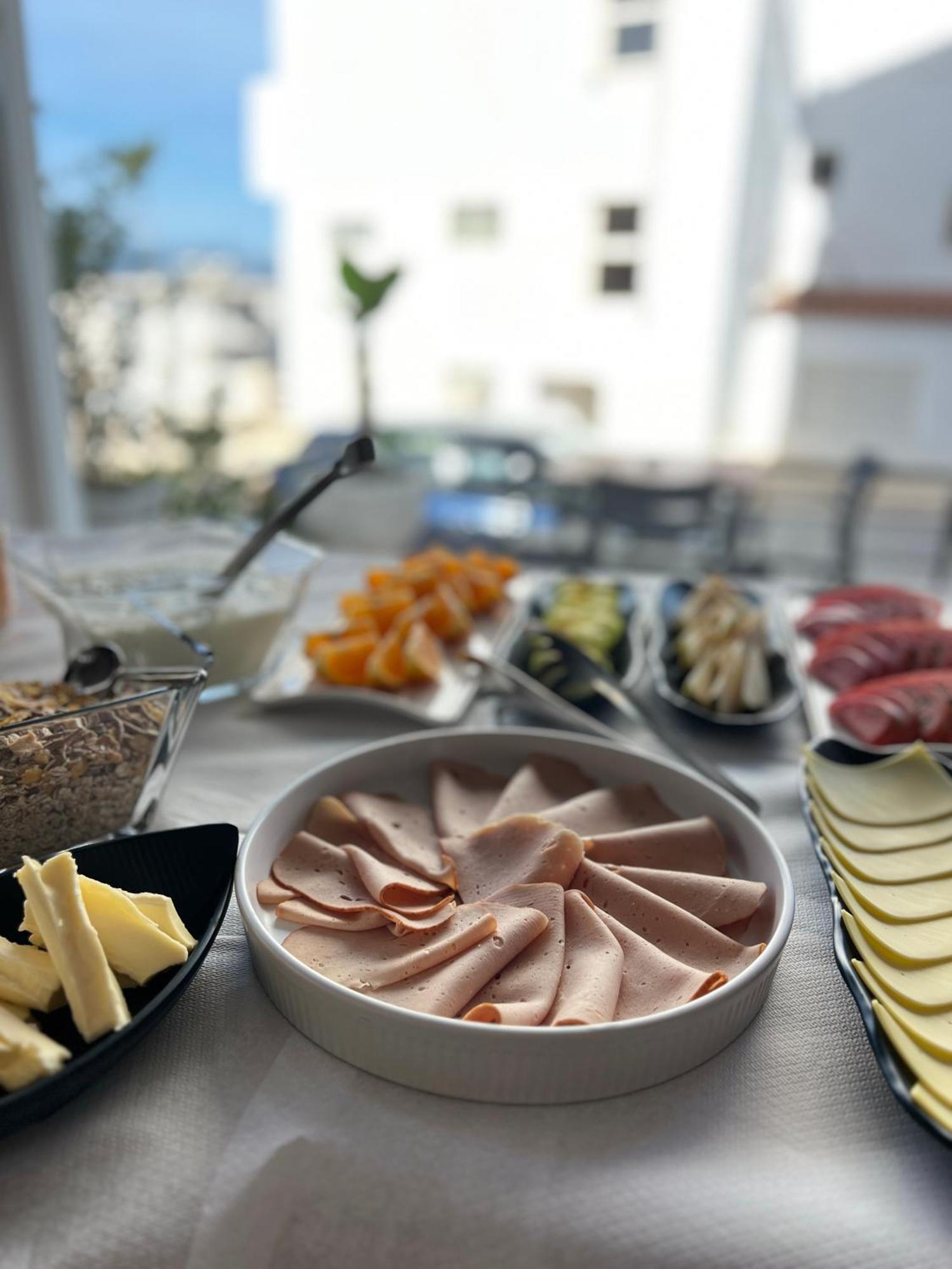 Alnes Hotel Sarandë Esterno foto
