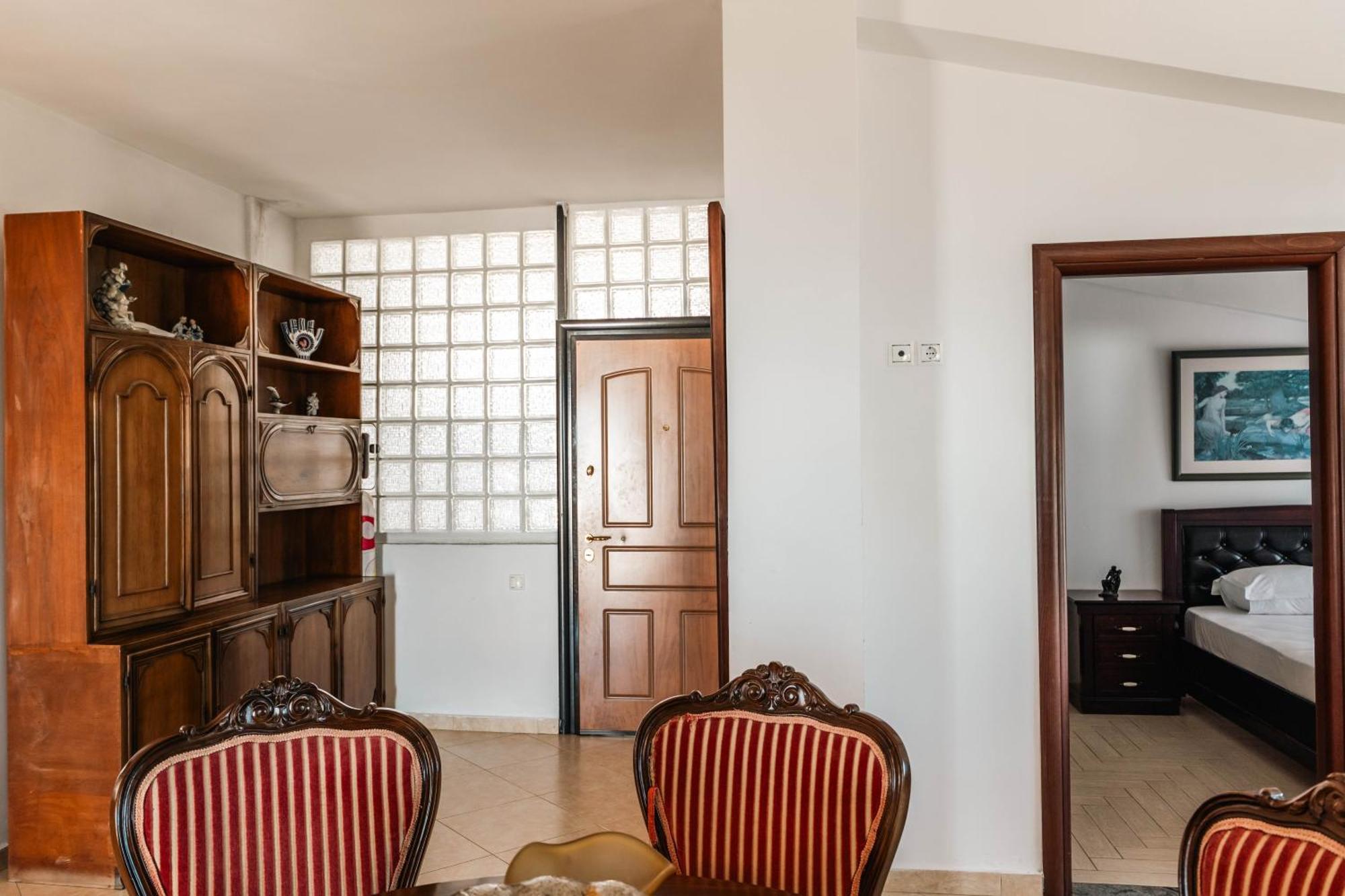 Alnes Hotel Sarandë Esterno foto