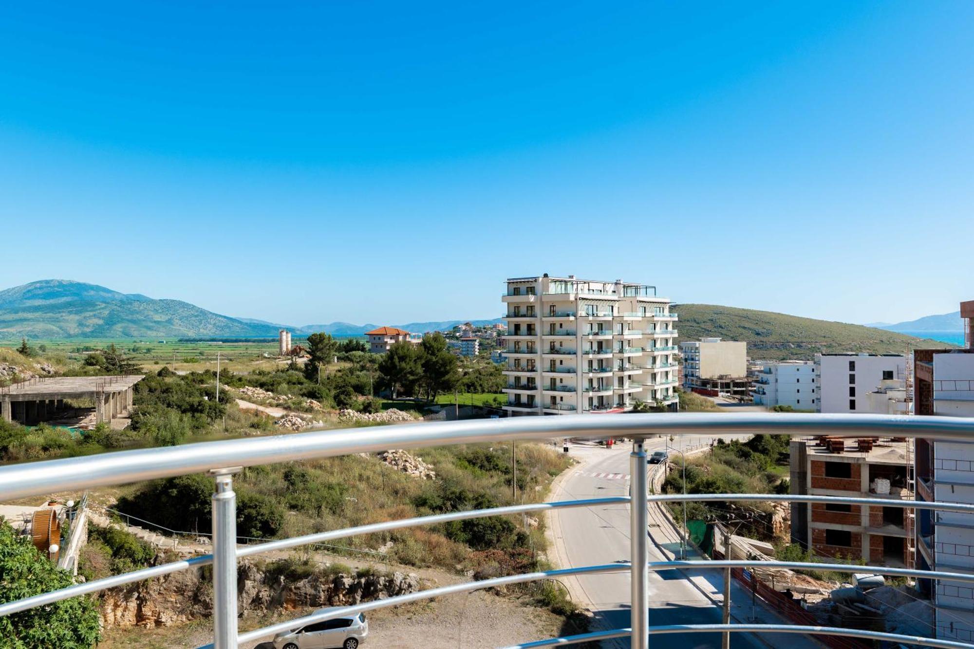 Alnes Hotel Sarandë Esterno foto