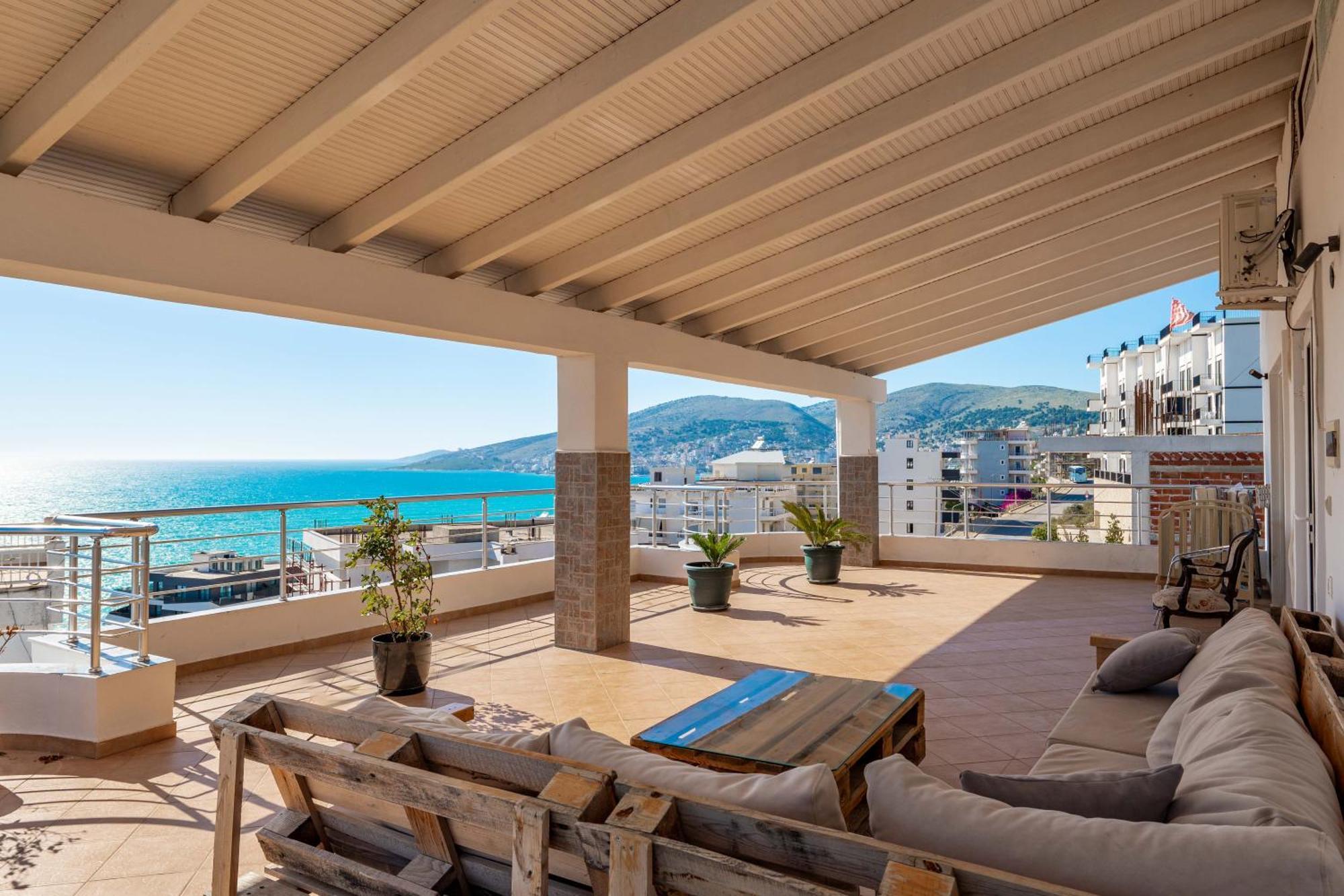 Alnes Hotel Sarandë Esterno foto
