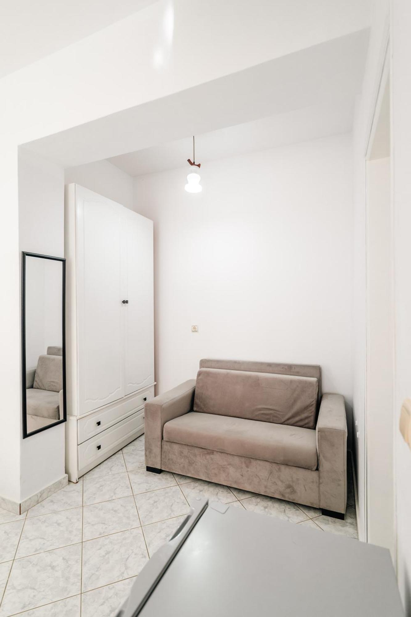 Alnes Hotel Sarandë Esterno foto